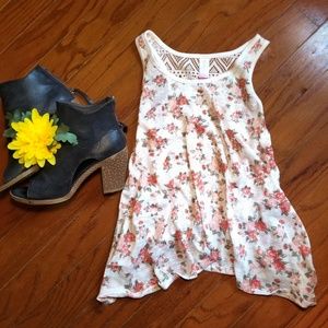 NOBO floral tank